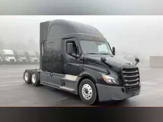 2021 Freightliner Cascadia 126