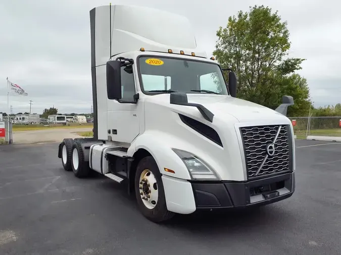 2020 VOLVO VNL64T-3007219d7f19494d208fa33f9061fd4473e
