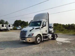 2019 FREIGHTLINER NEW CASCADIA 126