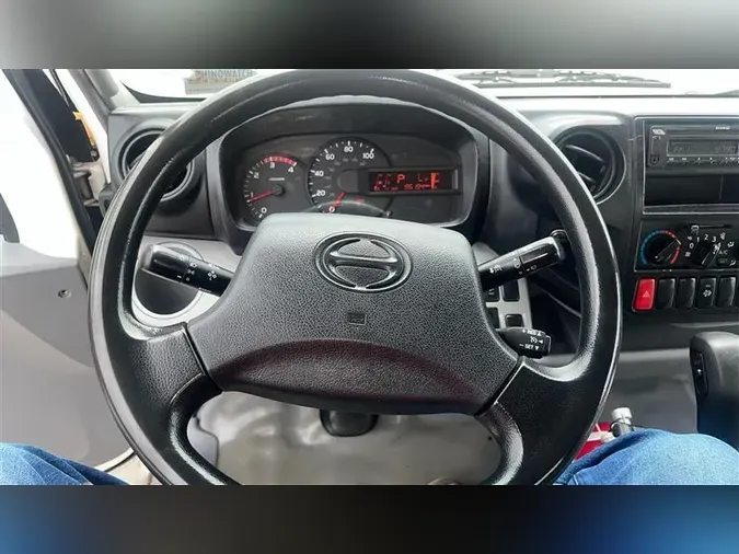 2019 HINO 195