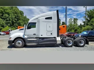 2017 KENWORTH T680