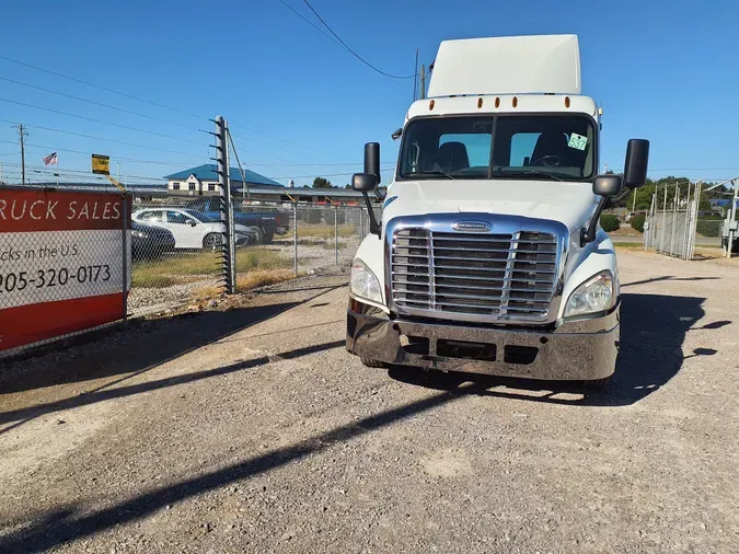 2018 FREIGHTLINER/MERCEDES CASCADIA 125