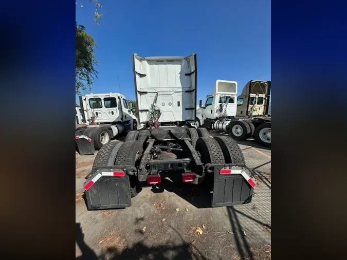 2020 NAVISTAR INTERNATIONAL LT625 SLPR CAB