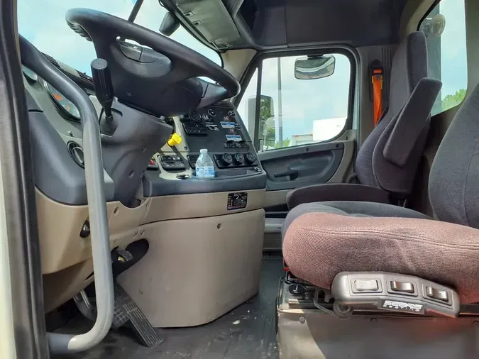 2019 FREIGHTLINER CASCADIA 125