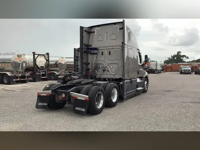 2024 Freightliner Cascadia 126