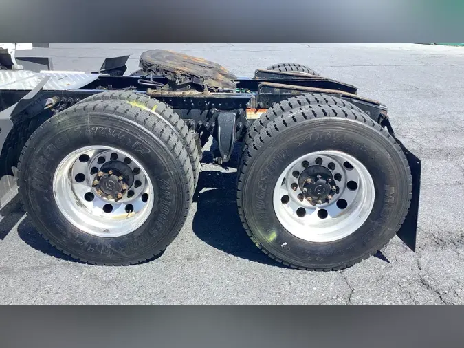 2021 Freightliner Cascadia 126