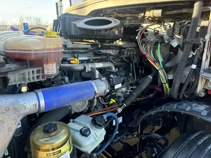 2020 Freightliner Cascadia 1267232f2ac5496fae005b6c928e7695054