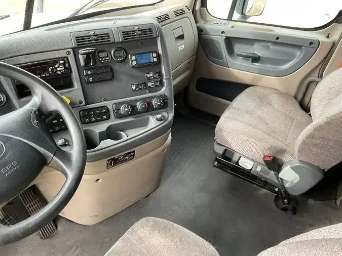 2018 Freightliner X12564ST