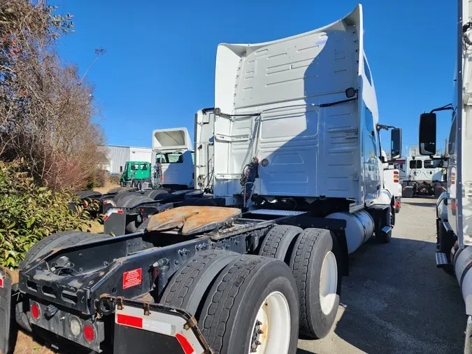 2019 VOLVO VNL64T-760