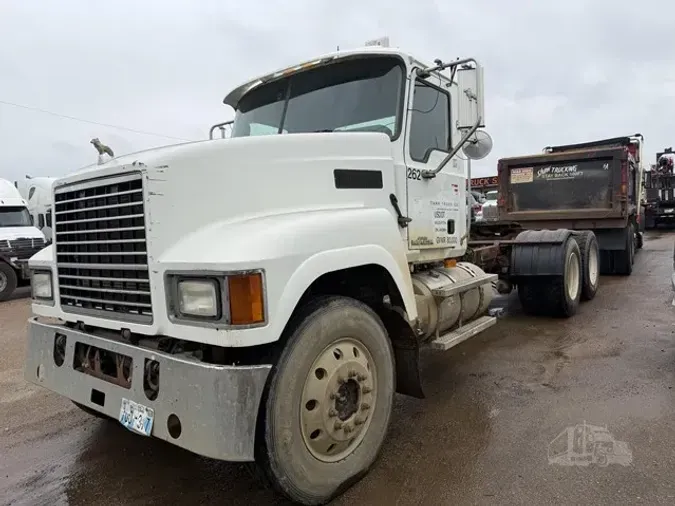 2009 MACK PINNACLE CHU613
