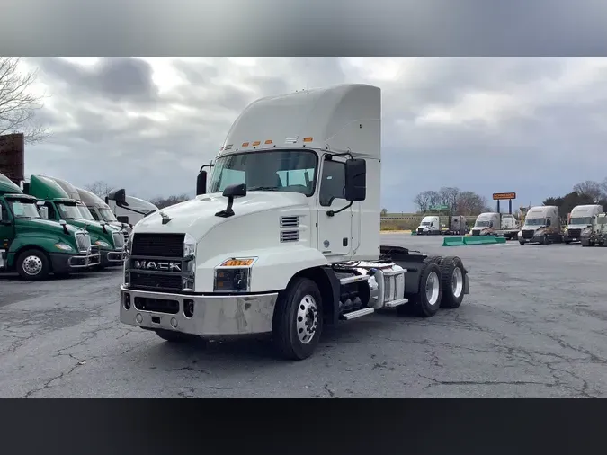 2020 Mack Anthem7239f1cc7873cd2fca2d1f677273708e