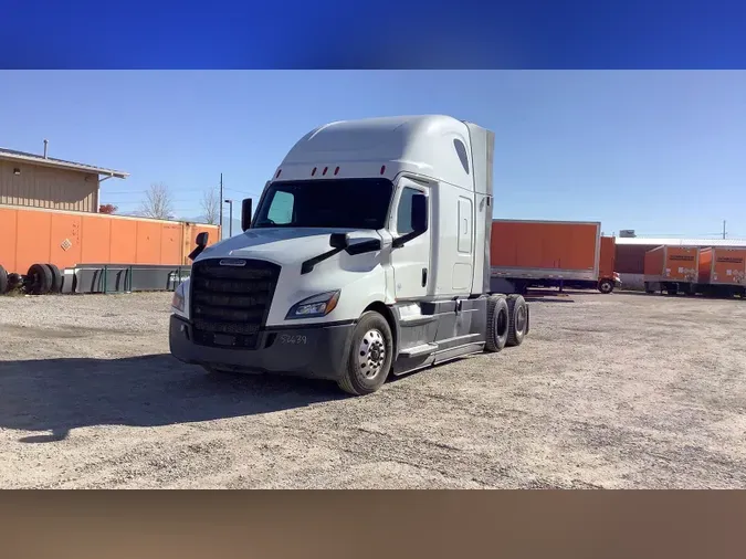 2022 Freightliner Cascadia 126