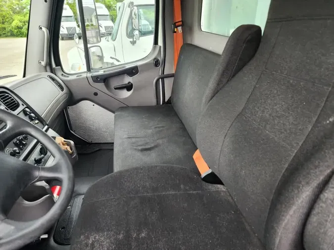 2019 FREIGHTLINER/MERCEDES M2 106