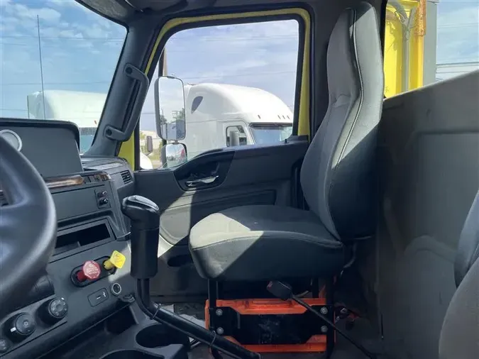 2018 INTERNATIONAL RH613