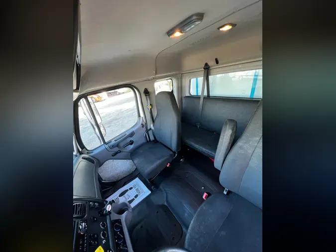 2019 FREIGHTLINER/MERCEDES M2 106