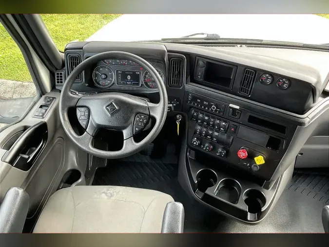 2023 INT LT625 6x4