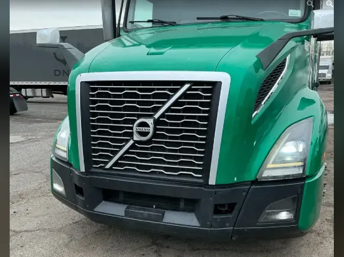 2021 VOLVO VNL64T760