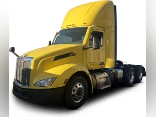 2023 Peterbilt 579
