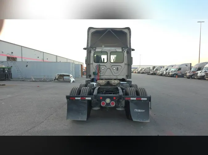 2020 Freightliner Cascadia 1267246b87eaa1554d40ec4a232ba467b00