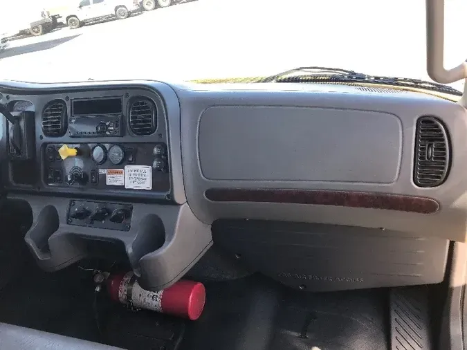 2018 Freightliner M2