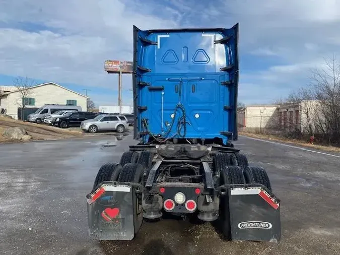 2021 Freightliner Cascadia