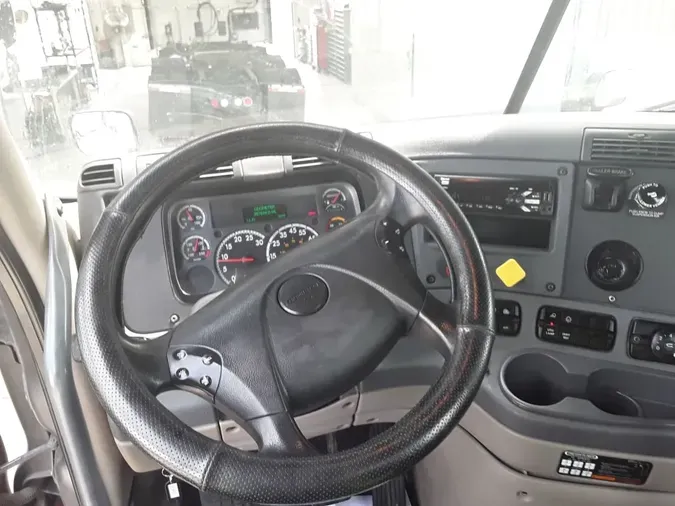 2019 FREIGHTLINER CASCADIA 113