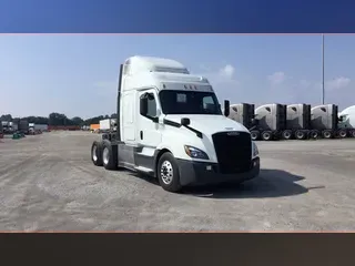 2020 Freightliner Cascadia 126