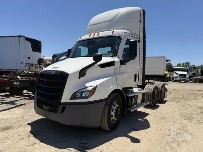 2022 FREIGHTLINER CASCADIA 11672506bc5ec11c349a00ba81d84b27068