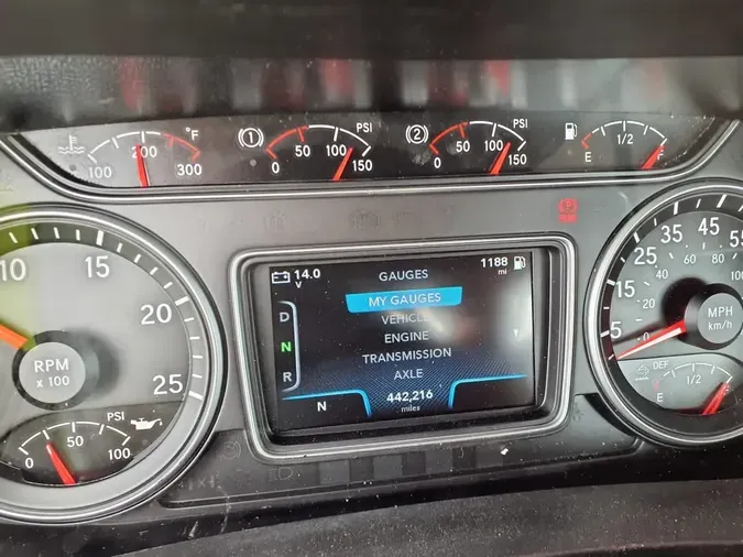 2019 NAVISTAR INTERNATIONAL LT625 DAYCAB T/A