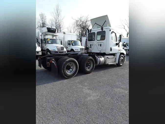 2020 FREIGHTLINER/MERCEDES CASCADIA 125