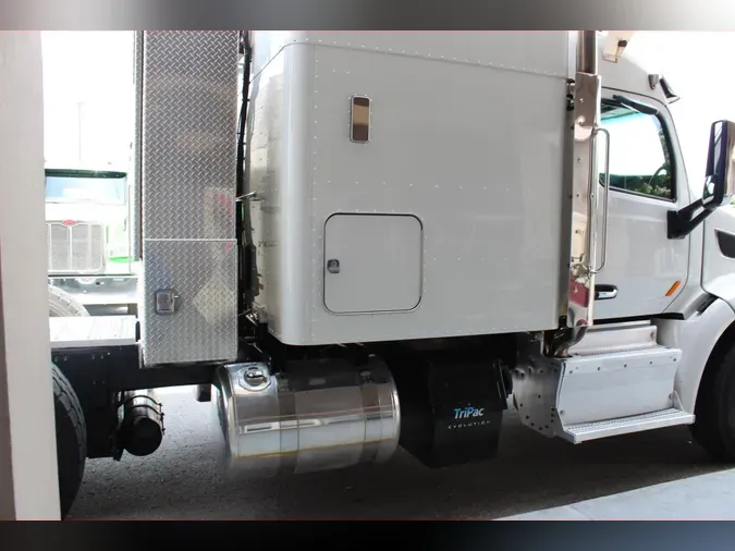 2017 Peterbilt 579