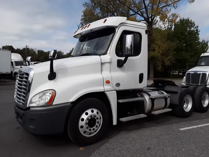 2018 FREIGHTLINER/MERCEDES CASCADIA 125725a3984310d48bdd1196164f8a7b5b3