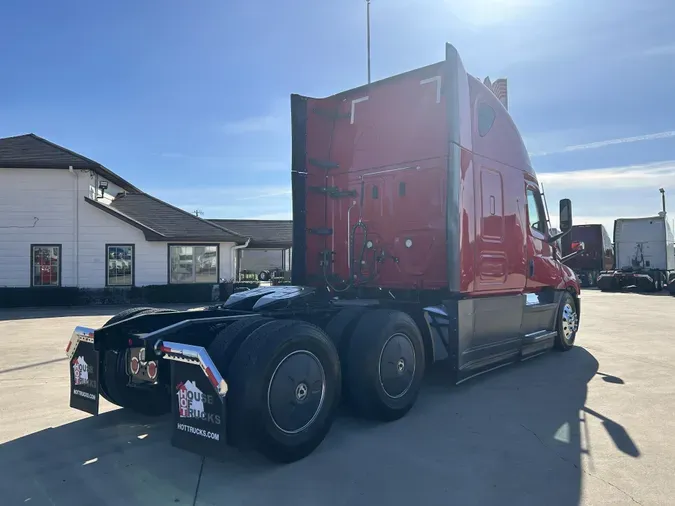 2021 Freightliner Cascadia