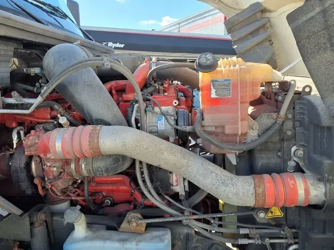 2021 NAVISTAR INTERNATIONAL LT625 DAYCAB S/A