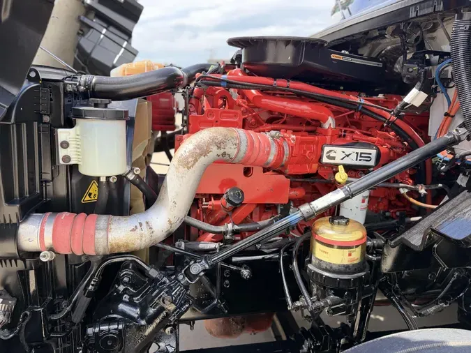 2023 International LT625