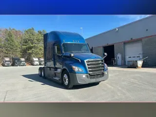 2021 Freightliner Cascadia 126
