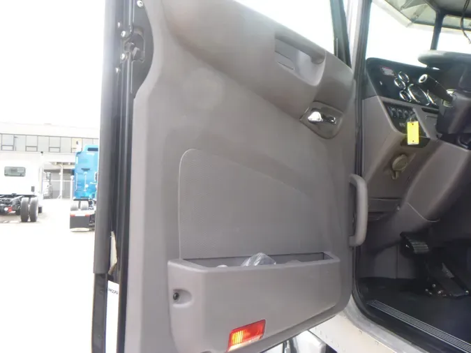 2020 Peterbilt 389