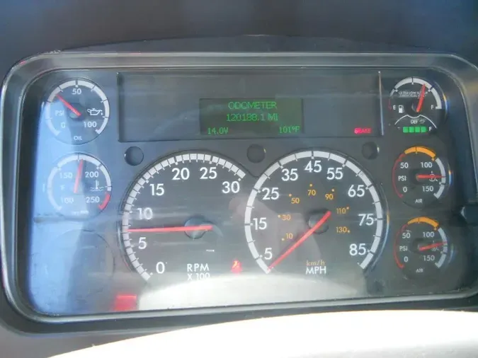 2019 Freightliner Business Class M2 106