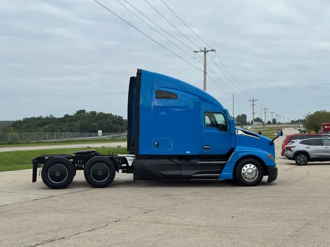 2023 KENWORTH T680