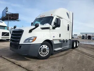 2021 FREIGHTLINER Cascadia 126