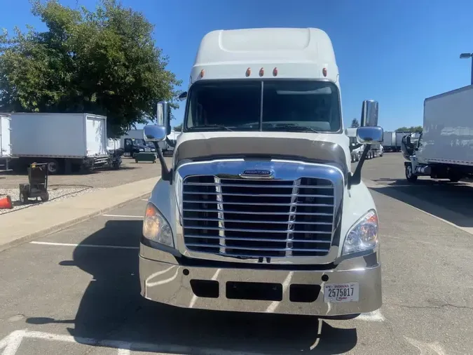 2018 FREIGHTLINER/MERCEDES CASCADIA 125726cba416914e380e8fa8d9f23dbae6b