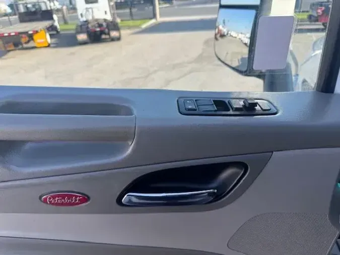 2020 Peterbilt 567