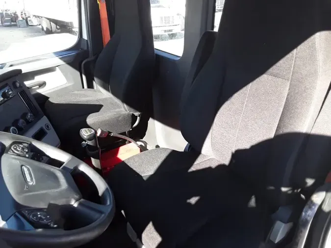 2019 FREIGHTLINER NEW CASCADIA PX12664