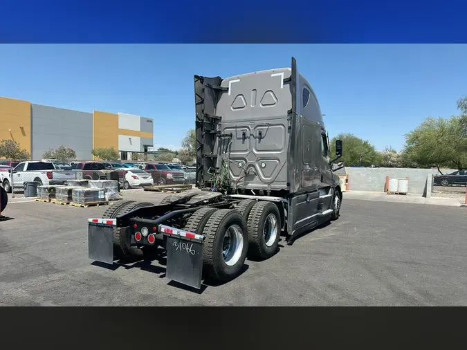 2024 Freightliner Cascadia 126