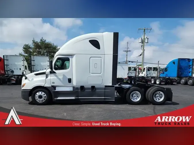 2020 FREIGHTLINER CASCADEVO1
