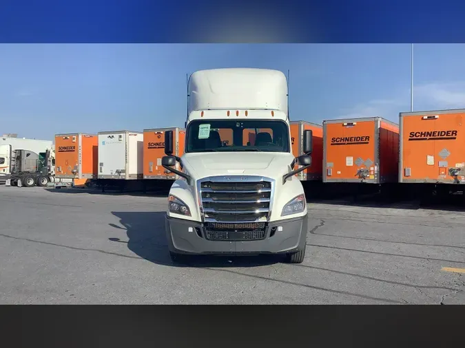 2019 Freightliner Cascadia 126
