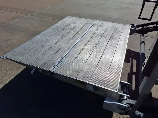 2020 NAVISTAR INTERNATIONAL MV607 (4X2)