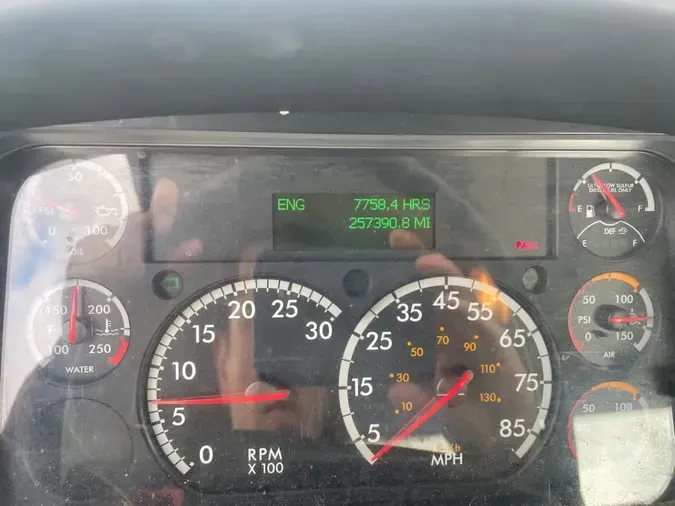 2016 FREIGHTLINER/MERCEDES M2 106728230e18846a2ef2167c64d1afa536e