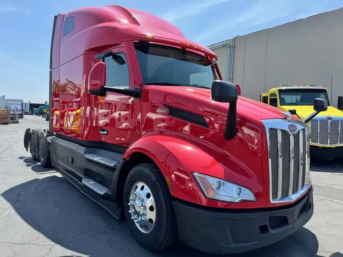 2023 Peterbilt 579