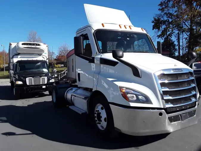 2020 FREIGHTLINER/MERCEDES NEW CASCADIA 11672867074a8bb56bafa16405a3ea31885